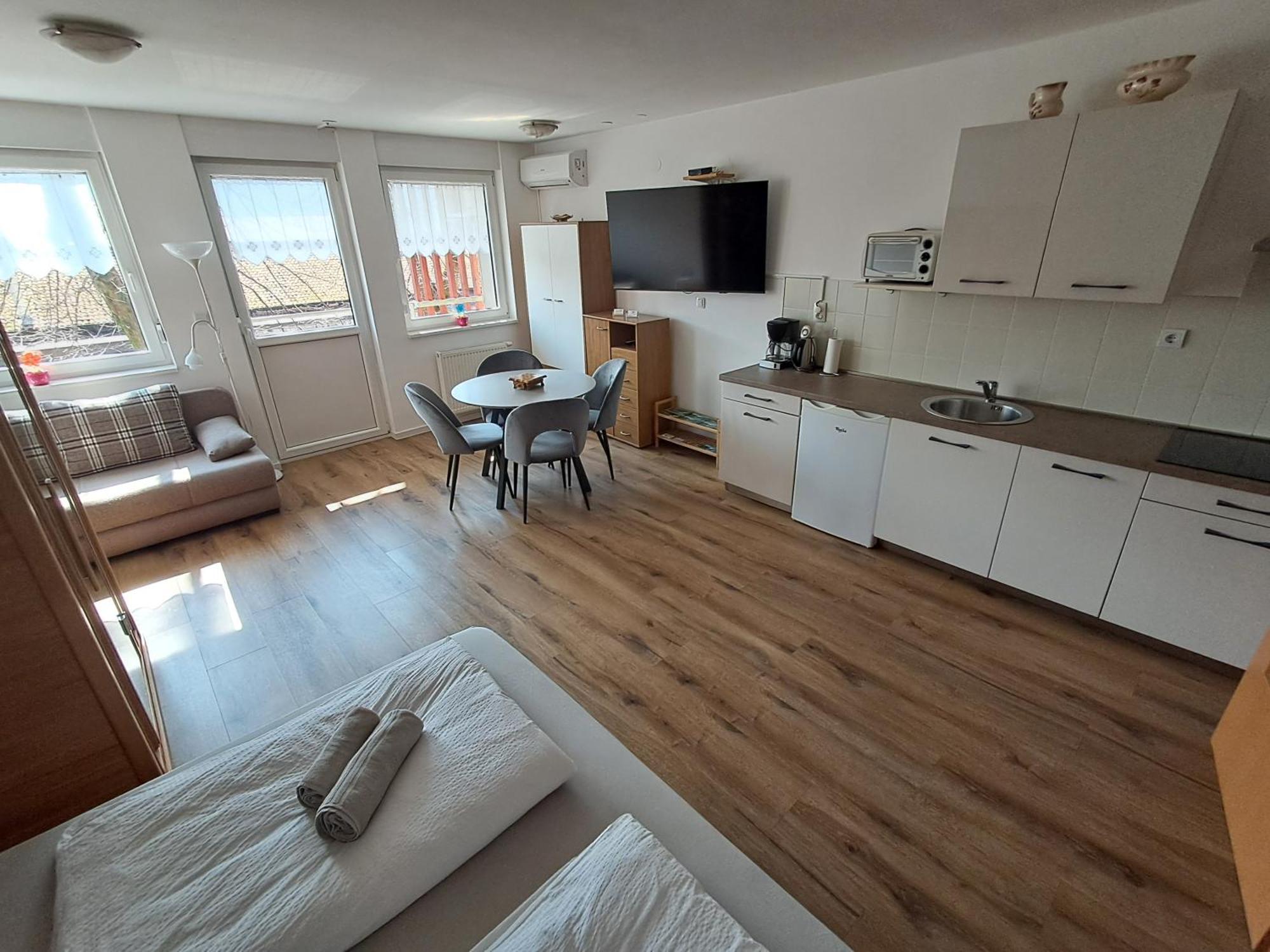 Apartment Honey Bee With Sauna Kobarid Exterior foto